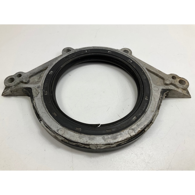 USED #1427 - Rear Main Seal Cover Housing OEM For 1990-1996 Nissan 300zx Z32